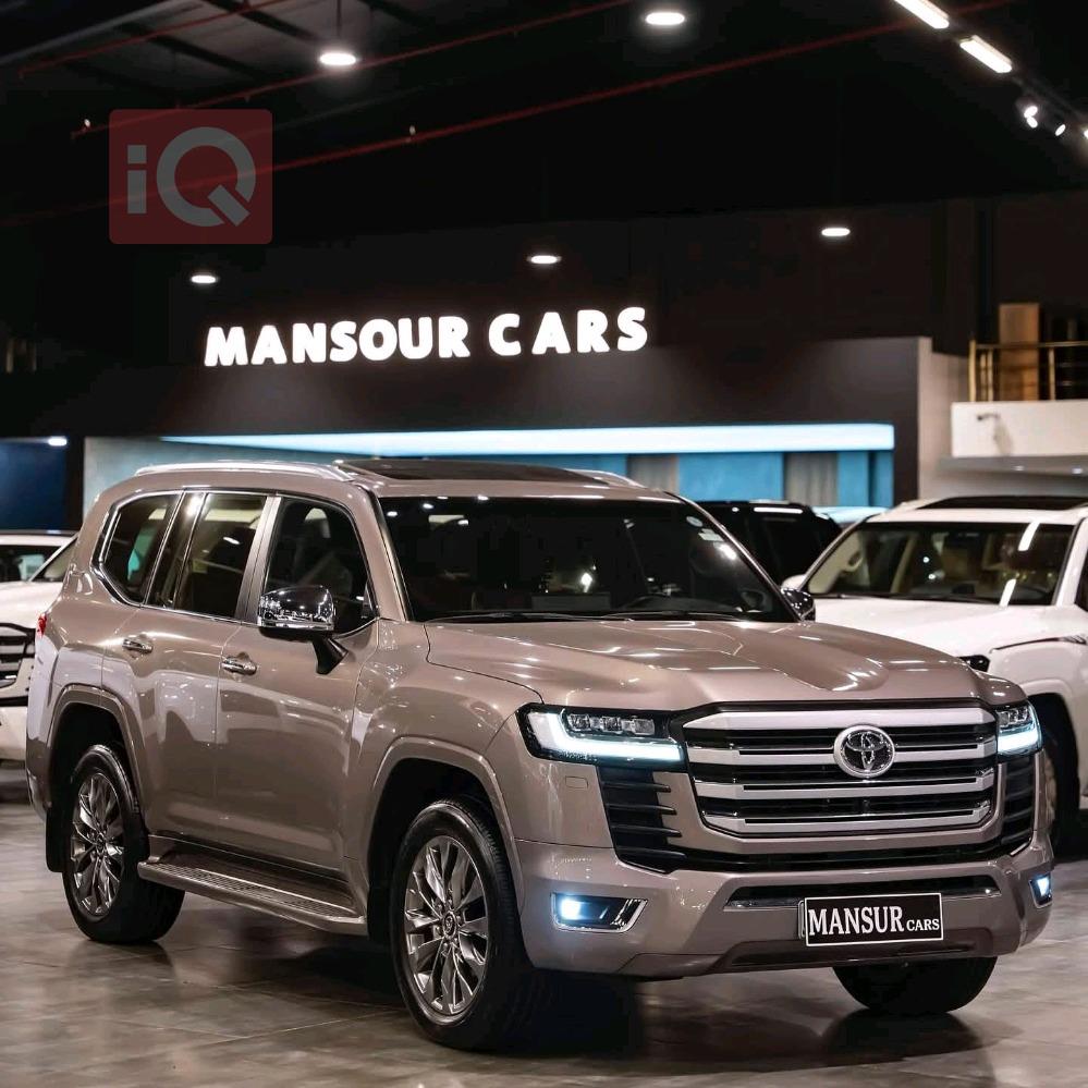 تۆیۆتا لاند کروزەر